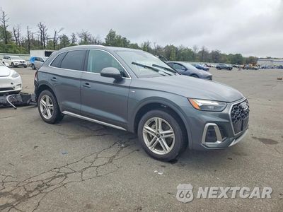 Czwarte zdjęcie samochodu z boku: 2024 AUDI Q5 E PREMIUM PLUS 55 VIN:WA1E2AFY1R2147037 - miniatura