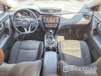 Zdjęcie 8 z 13 samochodu: 2018 NISSAN ROGUE SV VIN:KNMAT2MV7JP603338 - miniatura