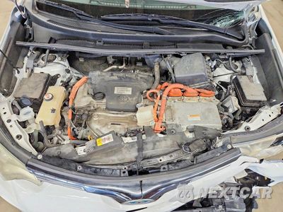 Zdjęcie 12 z 13 samochodu: 2017 TOYOTA RAV4 HYBRID LE PLUS VIN:JTMRJREV7HD132884 - miniatura