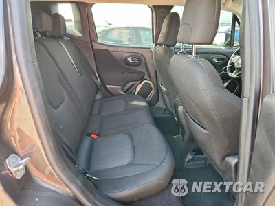Zdjęcie 10 z 13 samochodu: 2017 JEEP RENEGADE LATITUDE VIN:ZACCJBBB8HPG41648 - miniatura
