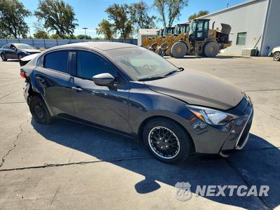 Czwarte zdjęcie samochodu z boku: 2019 TOYOTA YARIS L VIN:3MYDLBYV4KY501441 - miniatura