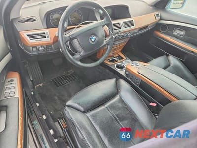 Zdjęcie 8 z 12 samochodu: 2006 BMW 750 LI VIN:WBAHN83516DT60015 - miniatura