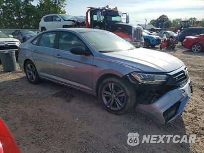 Czwarte zdjęcie samochodu z boku: 2019 VOLKSWAGEN JETTA S VIN:3VWC57BU3KM220026 - miniatura