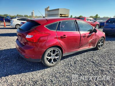 Trzecie zdjęcie samochodu z tyłu: 2014 FORD FOCUS SE VIN:1FADP3K27EL145755 - miniatura