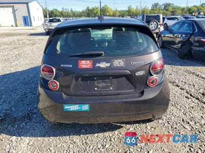 Zdjęcie 6 z 12 samochodu: 2015 CHEVROLET SONIC LT VIN:1G1JC6SG0F4125051 - miniatura