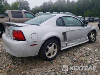 Trzecie zdjęcie samochodu z tyłu: 2002 FORD MUSTANG VIN:1FAFP40452F126277 - miniatura