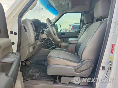 Zdjęcie 7 z 13 samochodu: 2019 NISSAN NV 2500 HD SV VIN:1N6AF0LY4KN807404 - miniatura