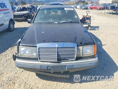 Piąte zdjęcie samochodu w środku: 1991 MERCEDES-BENZ 300 E 2.6 VIN:WDBEA26D4MB298375 - miniatura
