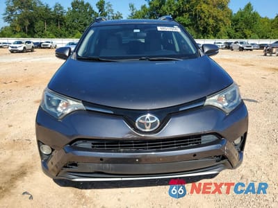 Piąte zdjęcie samochodu w środku: 2016 TOYOTA RAV4 XLE VIN:JTMWFREV0GJ092748 - miniatura