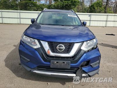 Piąte zdjęcie samochodu w środku: 2019 NISSAN ROGUE SV VIN:5N1AT2MV4KC719178 - miniatura