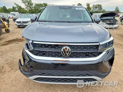 Piąte zdjęcie samochodu w środku: 2024 VOLKSWAGEN TAOS SE VIN:3VVVX7B27RM083687 - miniatura