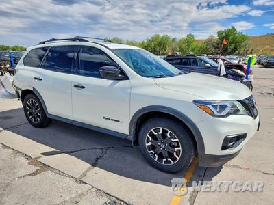 Czwarte zdjęcie samochodu z boku: 2019 NISSAN PATHFINDER SL VIN:5N1DR2MM6KC633065 - miniatura
