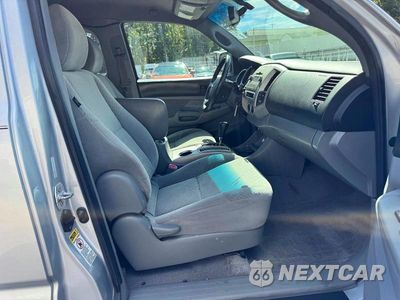 Zdjęcie 8 z 12 samochodu: 2009 TOYOTA TACOMA V6 VIN:5TEUU42N49Z670430 - miniatura
