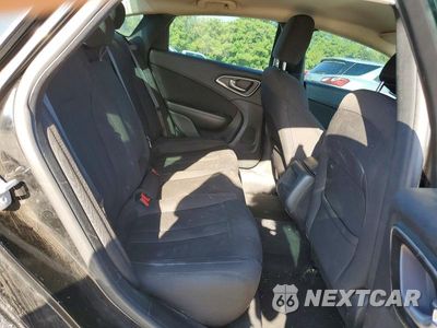 Zdjęcie 10 z 12 samochodu: 2016 CHRYSLER 200 LIMITED VIN:1C3CCCAB6GN169236 - miniatura