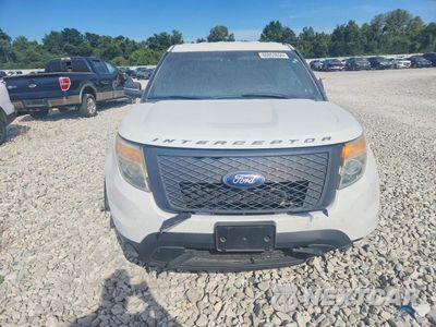 Piąte zdjęcie samochodu w środku: 2015 FORD EXPLORER POLICE INTERCEPTOR VIN:1FM5K8AT8FGA88282 - miniatura