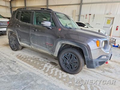 Czwarte zdjęcie samochodu z boku: 2018 JEEP RENEGADE TRAILHAWK VIN:ZACCJBCB3JPH86679 - miniatura