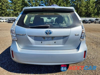 Zdjęcie 6 z 13 samochodu: 2013 TOYOTA PRIUS V TWO VIN:JTDZN3EU6D3275107 - miniatura