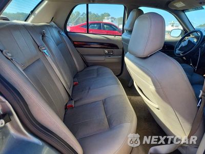 Zdjęcie 10 z 13 samochodu: 2006 MERCURY GRAND MARQUIS LS VIN:2MEFM75W06X637922 - miniatura