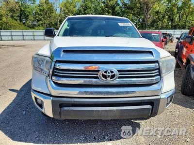 Piąte zdjęcie samochodu w środku: 2017 TOYOTA TUNDRA SR5 VIN:5TFUW5F18HX647584 - miniatura