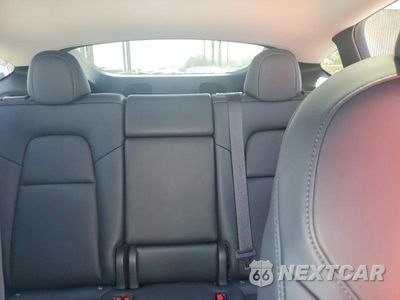 Zdjęcie 10 z 14 samochodu: 2024 TESLA MODEL Y VIN:7SAYGDEE5RA286405 - miniatura