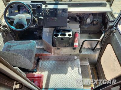 Zdjęcie 8 z 12 samochodu: 2020 FREIGHTLINER MT45G CHASSIS DELIVERY TRUCK VIN:4UZAC2EA9LCMH7979 - miniatura