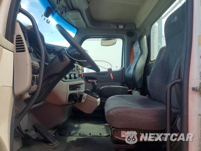 Zdjęcie 7 z 12 samochodu: 2018 PETERBILT 579 SEMI TRUCK VIN:1XPBA48X9JD478179 - miniatura