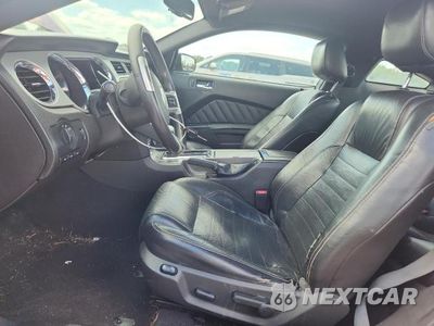 Zdjęcie 7 z 12 samochodu: 2010 FORD MUSTANG VIN:1ZVBP8AN1A5128438 - miniatura