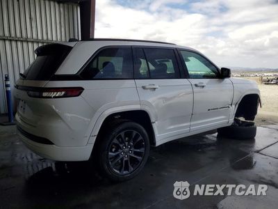 Trzecie zdjęcie samochodu z tyłu: 2026 JEEP GRAND CHEROKEE LIMITED VIN:1C4RJHBR6TC260503 - miniatura