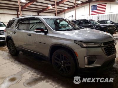 Czwarte zdjęcie samochodu z boku: 2023 CHEVROLET TRAVERSE PREMIER VIN:1GNEVKKW9PJ323706 - miniatura