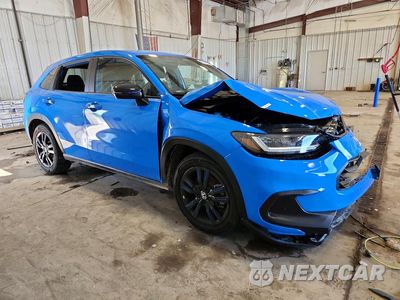 Czwarte zdjęcie samochodu z boku: 2027 HONDA HR-V SPORT VIN:3CZRZ1H5XVM703218 - miniatura