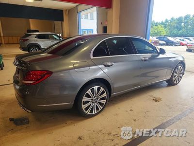 Trzecie zdjęcie samochodu z tyłu: 2018 MERCEDES-BENZ E 400 4MATIC VIN:WDDZF6GB2JA425205 - miniatura