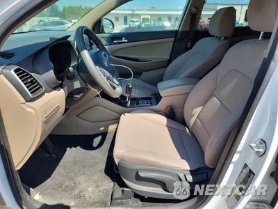Zdjęcie 7 z 13 samochodu: 2019 HYUNDAI TUCSON SE VIN:KM8J23A41KU055484 - miniatura