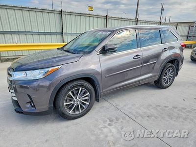 2018 TOYOTA HIGHLANDER XLE 5TDJZRFH2JS528200 - główne zdjęcie licytacji z USA - miniatura