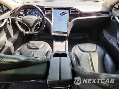 Zdjęcie 8 z 12 samochodu: 2015 TESLA MODEL S 85D VIN:5YJSA1H20FFP69562 - miniatura