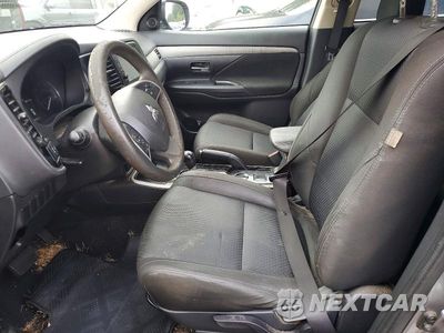 Zdjęcie 7 z 13 samochodu: 2018 MITSUBISHI OUTLANDER ES VIN:JA4AD2A35JZ052549 - miniatura