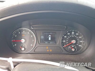Zdjęcie 9 z 13 samochodu: 2016 KIA SORENTO EX VIN:5XYPHDA19GG025165 - miniatura