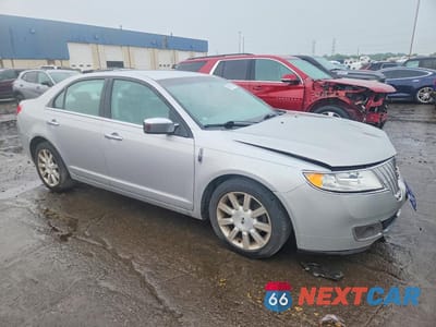 Czwarte zdjęcie samochodu z boku: 2010 LINCOLN MKZ VIN:3LNHL2GC9AR654448 - miniatura