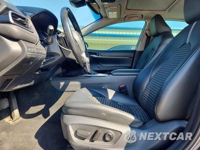 Zdjęcie 7 z 13 samochodu: 2018 TOYOTA CAMRY SE VIN:4T1B11HK8JU007513 - miniatura