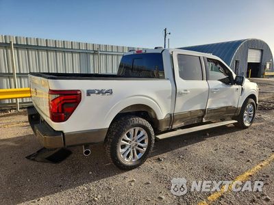 Trzecie zdjęcie samochodu z tyłu: 2025 FORD F150 KING RANCH VIN:1FTFW6L82SFB26664 - miniatura