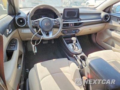 Zdjęcie 8 z 13 samochodu: 2019 KIA FORTE LXS VIN:3KPF24AD1KE071179 - miniatura