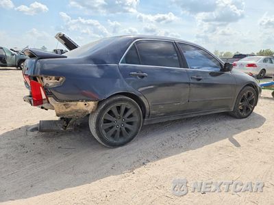 Trzecie zdjęcie samochodu z tyłu: 2003 HONDA ACCORD LX VIN:1HGCM56343A076871 - miniatura
