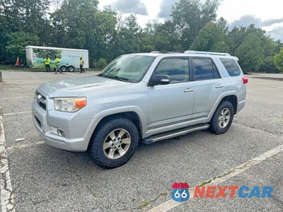 Drugie zdjęcie samochodu z przodu: 2013 TOYOTA 4RUNNER SR5 VIN:JTEBU5JR7D5129977 - miniatura