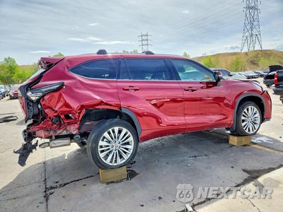Trzecie zdjęcie samochodu z tyłu: 2024 TOYOTA HIGHLANDER PLATINUM VIN:5TDKDRBH2RS545941 - miniatura