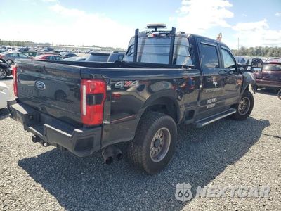 Trzecie zdjęcie samochodu z tyłu: 2023 FORD F350 SUPER DUTY VIN:1FT8W3BT8PEC79799 - miniatura