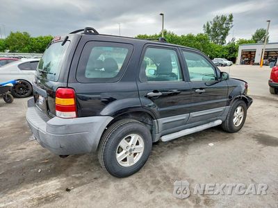 Trzecie zdjęcie samochodu z tyłu: 2007 FORD ESCAPE XLS VIN:1FMYU02Z27KB18483 - miniatura