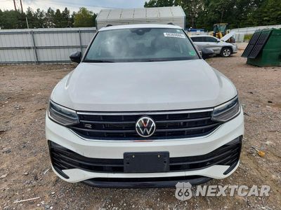 Piąte zdjęcie samochodu w środku: 2022 VOLKSWAGEN TIGUAN SE R-LINE BLACK VIN:3VVCB7AXXNM087973 - miniatura