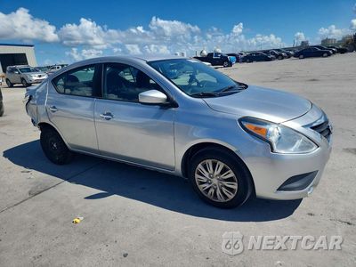 Czwarte zdjęcie samochodu z boku: 2017 NISSAN VERSA 1.6 SV VIN:3N1CN7AP2HK442563 - miniatura