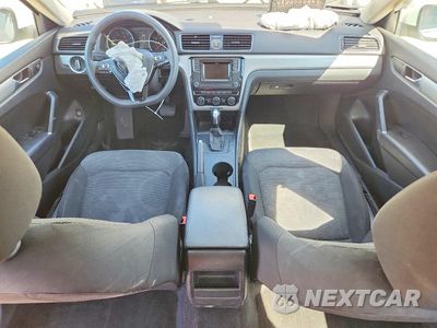 Zdjęcie 8 z 13 samochodu: 2016 VOLKSWAGEN PASSAT S VIN:1VWAT7A35GC055403 - miniatura