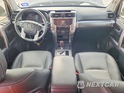 Zdjęcie 8 z 12 samochodu: 2021 TOYOTA 4RUNNER SR5 PREMIUM VIN:JTEFU5JR7M5230728 - miniatura