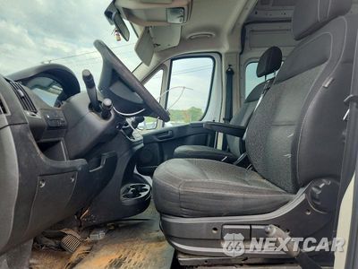 Zdjęcie 7 z 12 samochodu: 2015 RAM PROMASTER 2500 2500 HIGH VIN:3C6TRVDDXFE519254 - miniatura